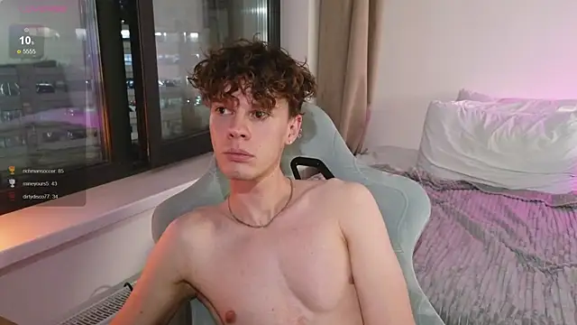 Show modela cute_thomas na web-kameri