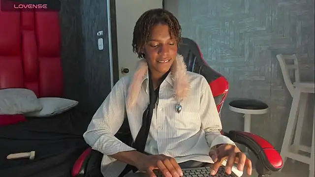 XXX chat uživo modela luccas_lowee