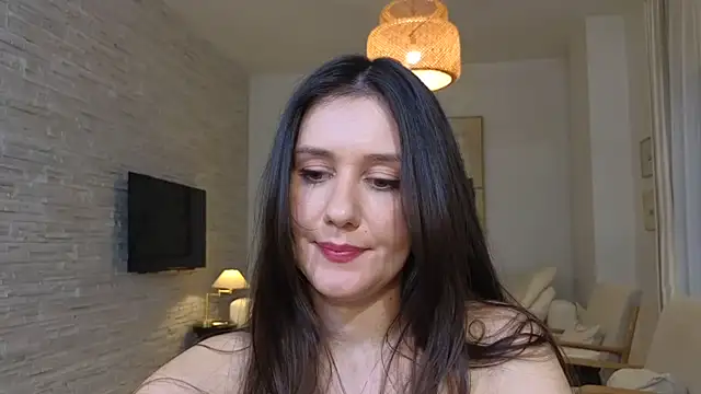 Chat +18 de diamond_desiree ao vivo