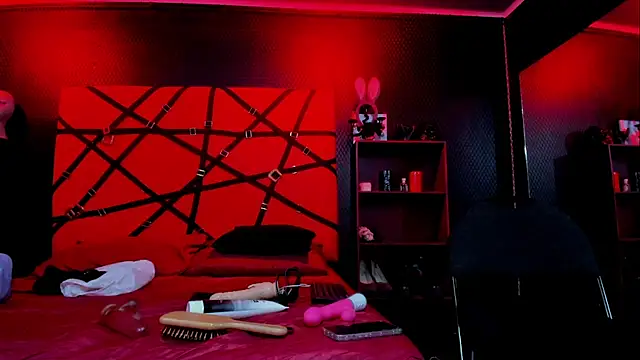 ScarletWais' Live XXX Chat