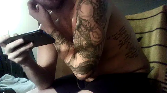 WyattL96's Live XXX Chat