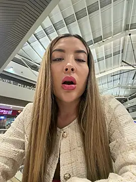 Alexa_seexy1 Adlı Modelin Canlı XXX Sohbeti