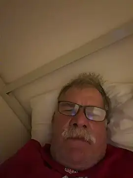 Caesar_Baxter webkamerás műsora