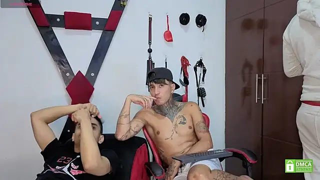 EliteBoysLive live XXX chat