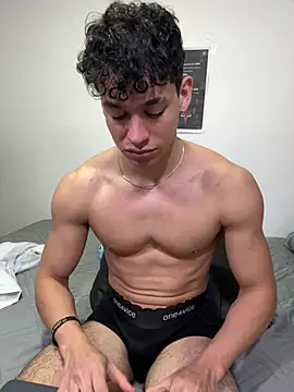 Chatroom XXX en direct de Luke_Muscle