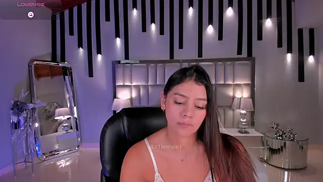 AllyJensen 现场XXX聊天