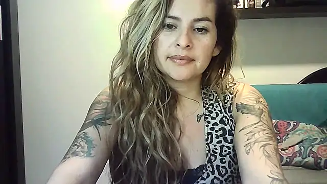 Valery__Rouse_ Chat XXX in diretta