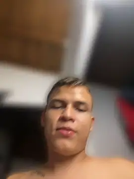 XXX chat uživo modela _Leo_Boy