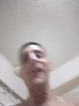 צ'אט XXX בשידור חי של MaxHornyLatin