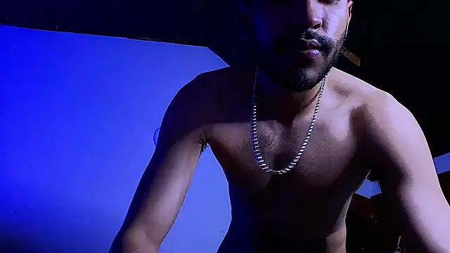 Lucius_Noal Adlı Modelin Canlı XXX Sohbeti
