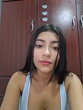 Sweed-virgin-pussy's Live XXX Chat