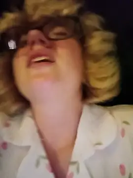 mcjbgfhgjhiiilllufjyf's Live XXX Chat