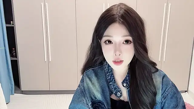 QOiio's Live XXX Chat