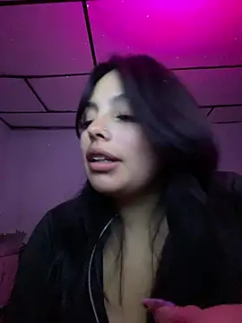 Czat XXX na żywo – LiliMilk_21