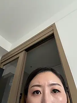 xiaoxiao_353 Adlı Modelin Canlı XXX Sohbeti