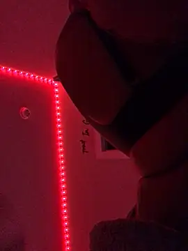theprettysoles: απευθείας συνομιλία ΧΧΧ