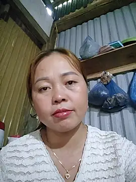 XXX chat uživo modela Yee_Yee1