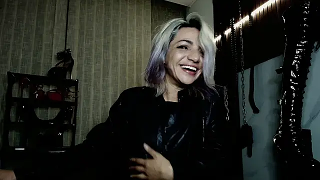 Czat XXX na żywo – missdarklady