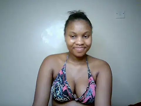Swt_smiles Adlı Modelin Canlı XXX Sohbeti