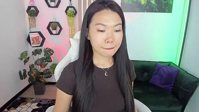 LunaPurrr Adlı Modelin Canlı XXX Sohbeti