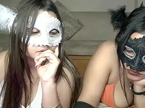 Chat XXX en directo de Two_Baddies
