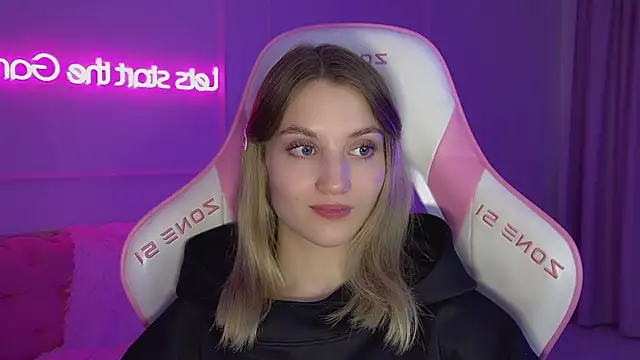 StacyEvances XXX чат на живо