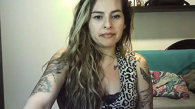 Valery__Rouse_ Chat XXX in diretta