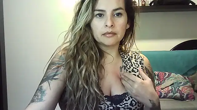 Valery__Rouse_ Adlı Modelin Canlı XXX Sohbeti