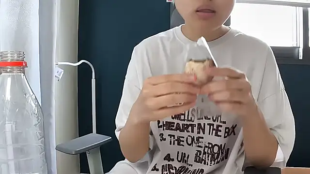 Cockoroach3333 웹캠 쇼