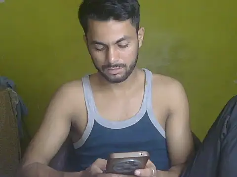 Stubborndesiboy Adlı Modelin Canlı XXX Sohbeti