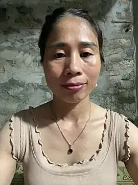 tinacum012's Live XXX Chat