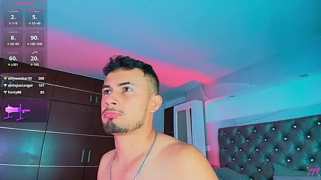 Živý XXX chat Valentiinoss