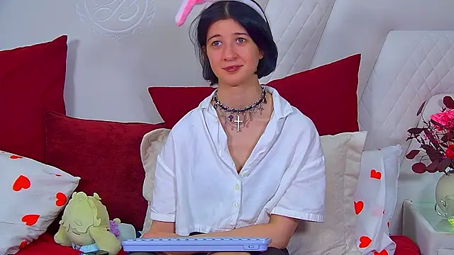AnneAvelin XXX чат на живо
