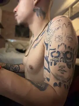 XXX chat uživo modela AlphaMasterXxx