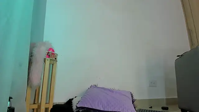 Nanny_11 live XXX chat