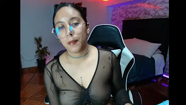 Camila_IRoose Live XXX-Chat