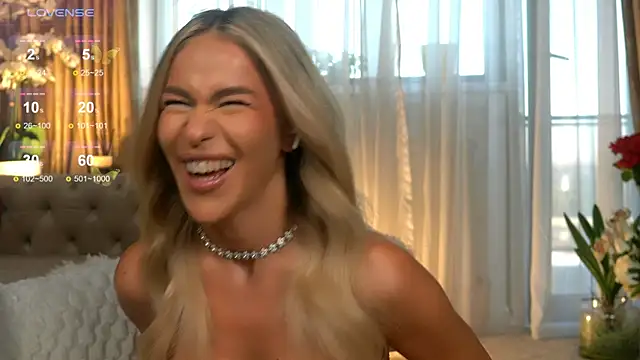 ChloeVelvetx Adlı Modelin Canlı XXX Sohbeti