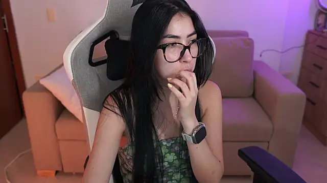 Chat +18 de anyacutex ao vivo