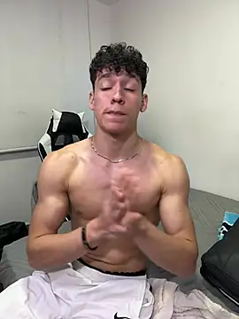 แชท XXX สดของ Luke_Muscle