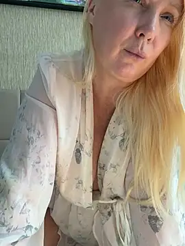 Czat XXX na żywo – EmmaInLove23