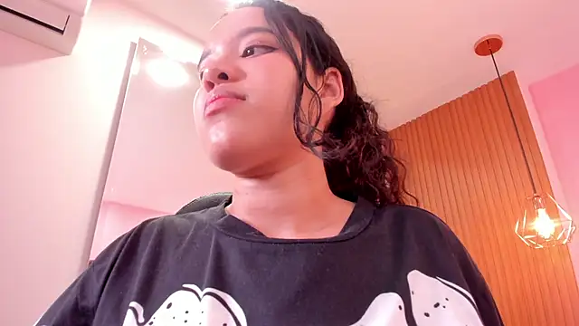 shayra_alina Chat XXX in diretta