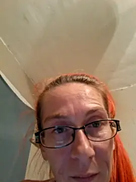 BrightRedHead36 Live XXX-chat