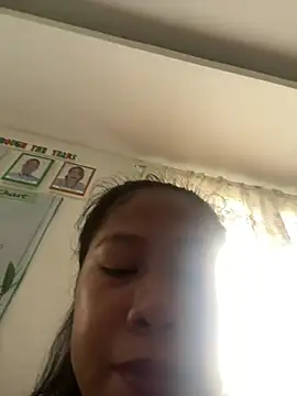 Pilipinalyn23 Adlı Modelin Canlı XXX Sohbeti