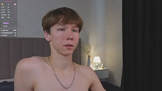 cuMte_boy Chat XXX in diretta