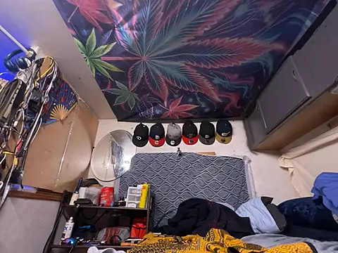 OmarSalasxh33's Live XXX Chat