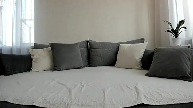 Angel-Rosa Adlı Modelin Canlı XXX Sohbeti