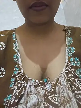sexyindi_couple: онлайн-секс-чат