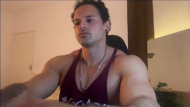 Lucasfit24 – Naživo XXX chat