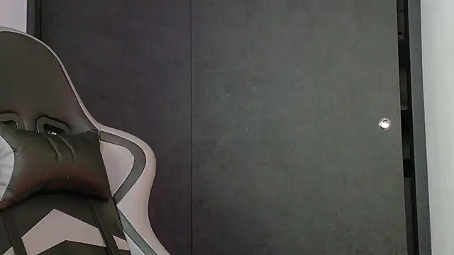eren_jeager 现场XXX聊天