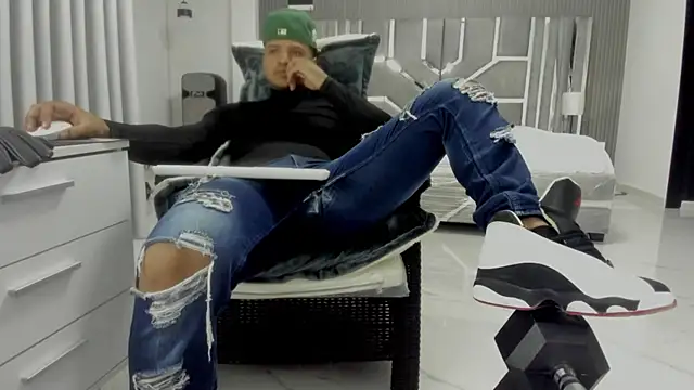 Chat XXX Live master_leather